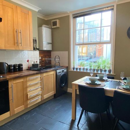 Spacious 2-Bed Flat With Garden, 3 Minutes Walk From Oval Tube Station London Ngoại thất bức ảnh