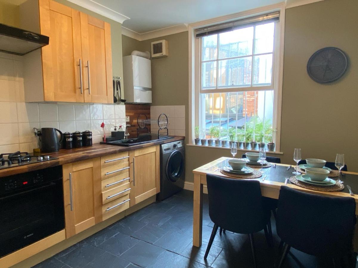 Spacious 2-Bed Flat With Garden, 3 Minutes Walk From Oval Tube Station London Ngoại thất bức ảnh
